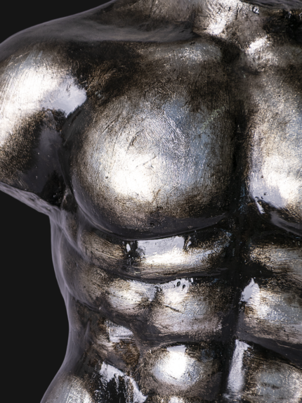 Escultura de torso platado