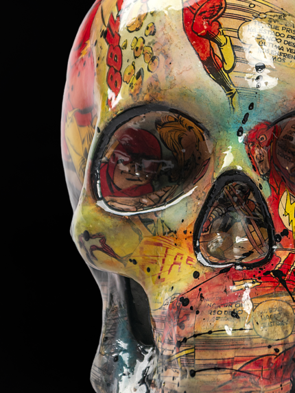 escultura de craneo pop art