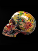 escultura de craneo pop art