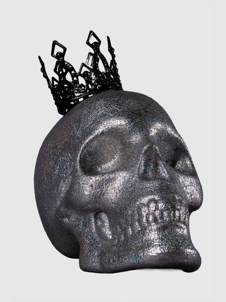 Escultura de craneo y corona